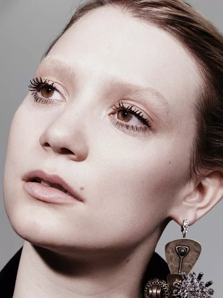 mia-wasikowska-2014-3