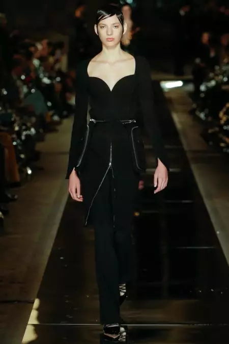 Givenchy s'attaque à la nature et à la spiritualité pour le printemps 2017