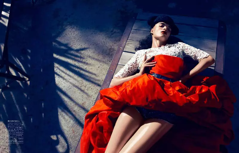 Crystal Renn ni Camilla Akras para sa Vogue Japan Hunyo 2012