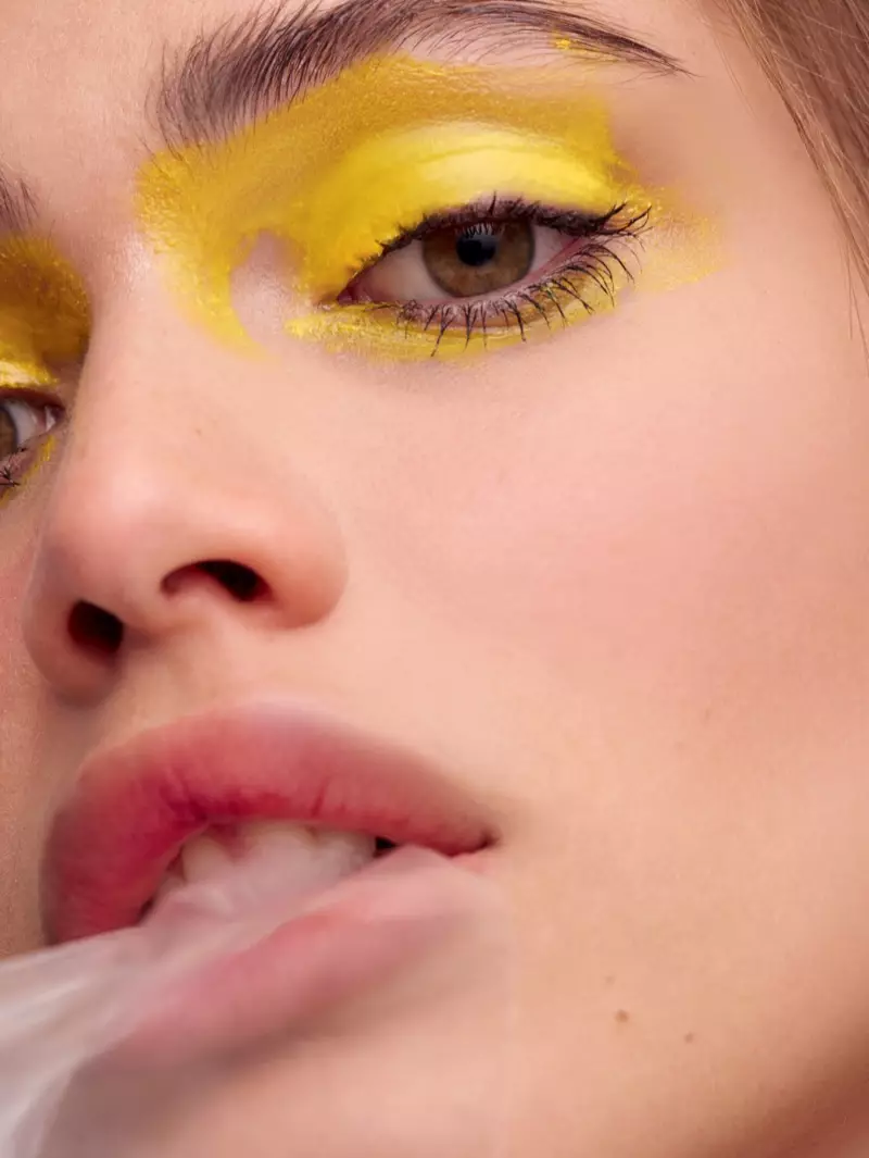 Valentina Sampaio je Ethereal Vision u ELLE Brazilu