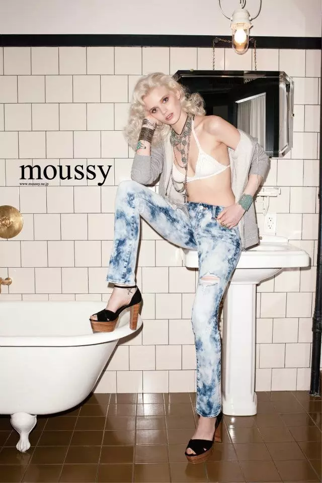 Terry Richardson tərəfindən Moussy Bahar 2012 Kampaniyası üçün Abbey Lee Kershaw