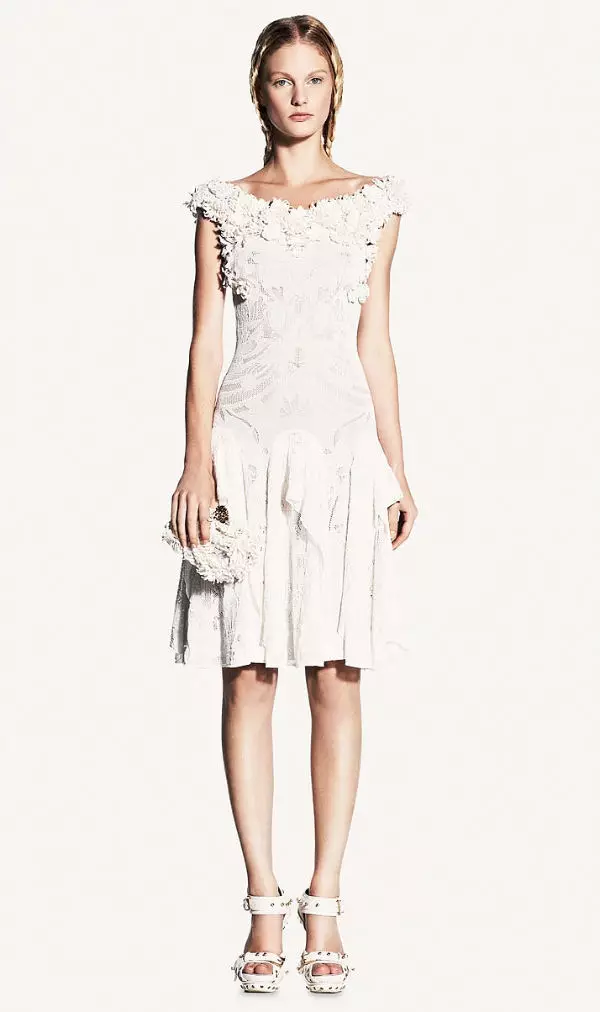 Alexander McQueen våren 2011: Patricia van der Vliet