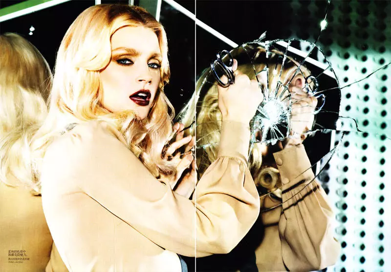 Jessica Stam por Ellen von Unwerth para Vogue China enero de 2011