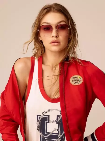 Gigi Hadid Nqa Cali Vibes rau TommyxGigi Caij Nplooj Hlav '17 Kev Sib Koom Tes