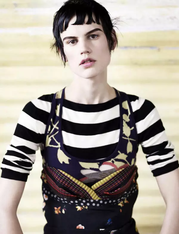 Saksia de Brauw ni Ben Toms para sa Dazed & Confused Hunyo 2011