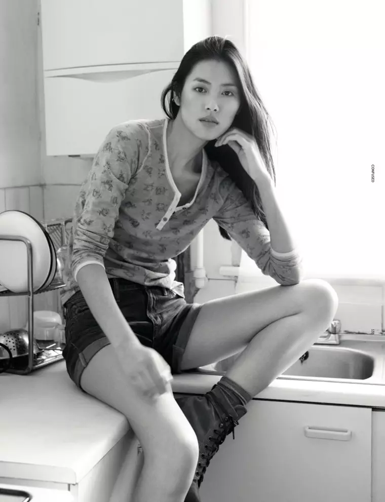 Liu Wen a Day-ről a Couture-ra megy a Dazed & Confused decemberi számában