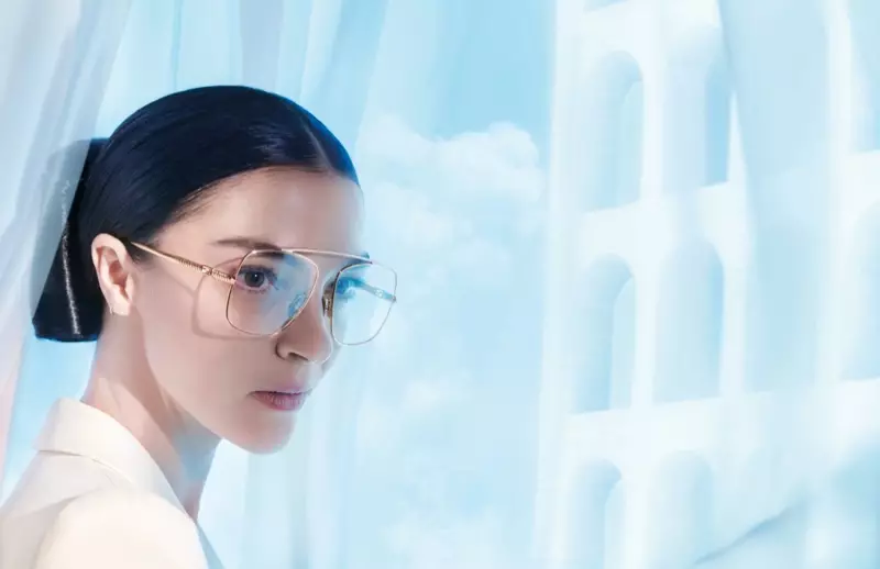 Nakatuon si Fendi sa eyewear na may spring-summer 2021 campaign.