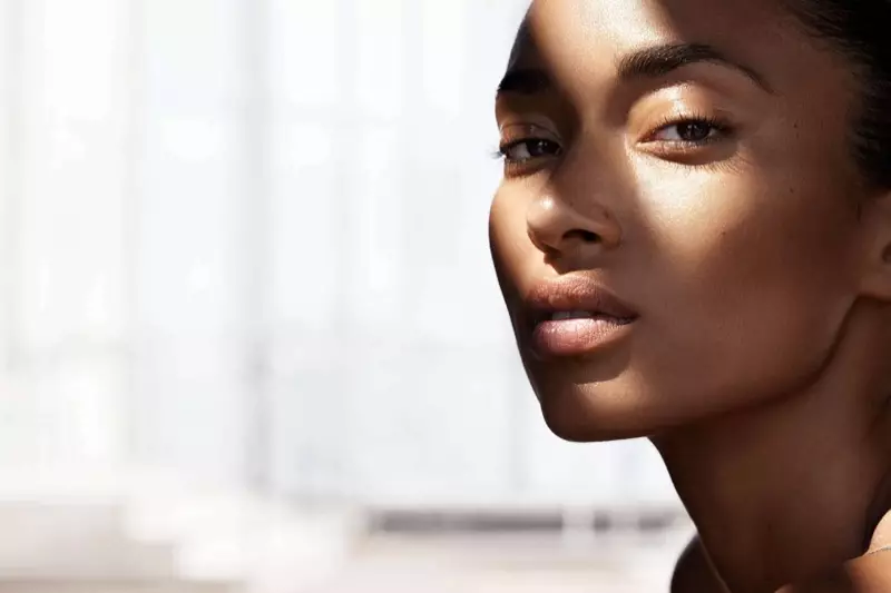 NATURAL BEAUTY: Anais Mali H&M Beauty සඳහා 2016 වසන්ත රූගත කිරීමක රඟපායි