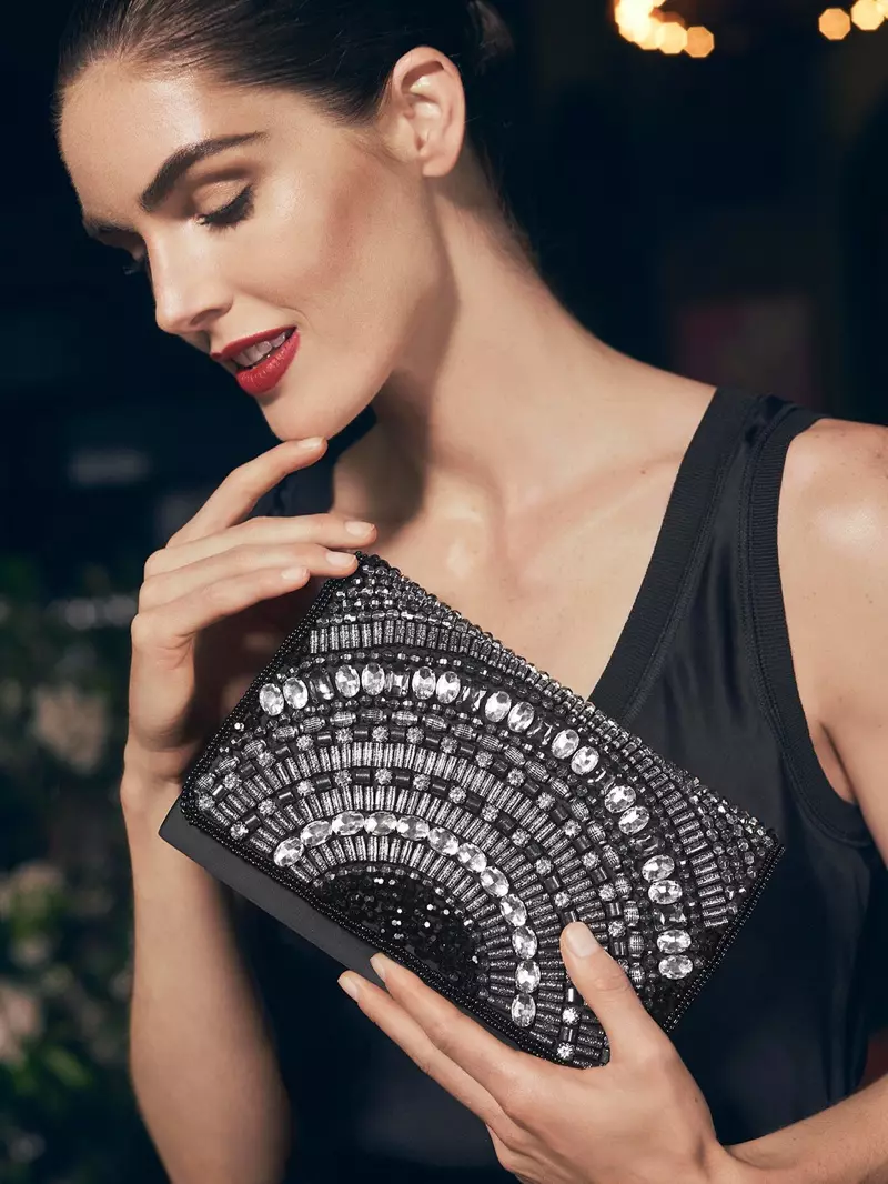 Hilary Rhoda blendet in Partykleidern für Lord & Taylor