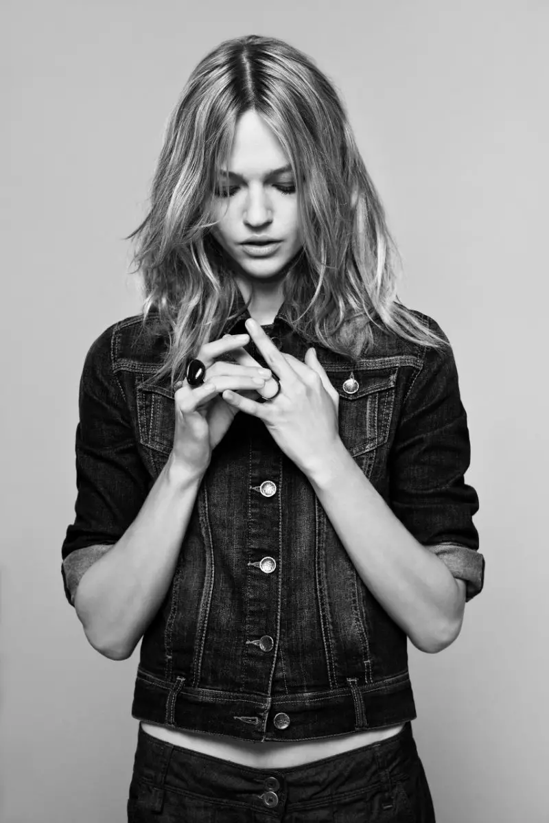 Sasha Pivovarova untuk Reserved - Behind the Scenes oleh Agata Pospieszynska