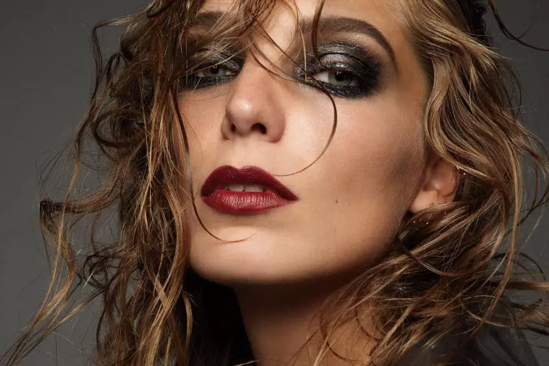 Dusan Reljin 为 Elle France 设计的 Daria Werbowy