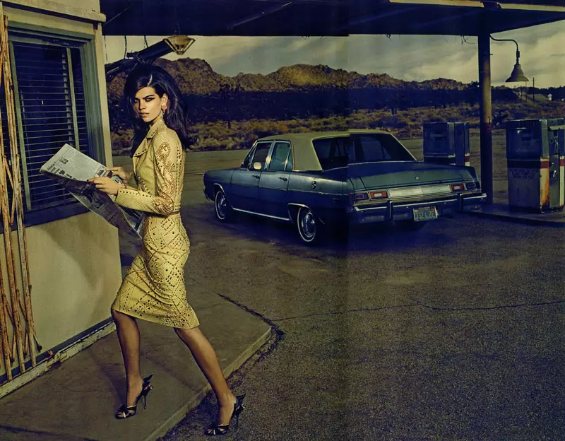 Alexandra Tomlinson oleh Jacques Olivar untuk Marie Claire Italia April 2012