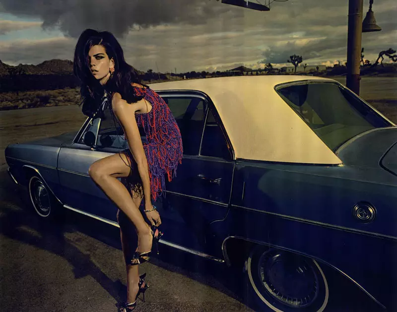 Alexandra Tomlinson, Jacques Olivar tərəfindən Marie Claire Italia üçün Aprel 2012