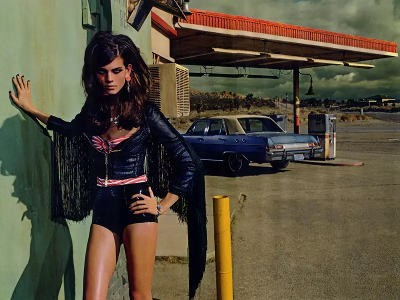 Jacques Olivar 為 Marie Claire Italia 拍攝的 Alexandra Tomlinson 2012 年 4 月