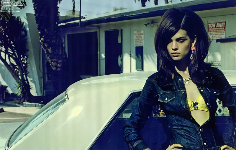 Alexandra Tomlinson โดย Jacques Olivar สำหรับ Marie Claire Italia เมษายน 2012