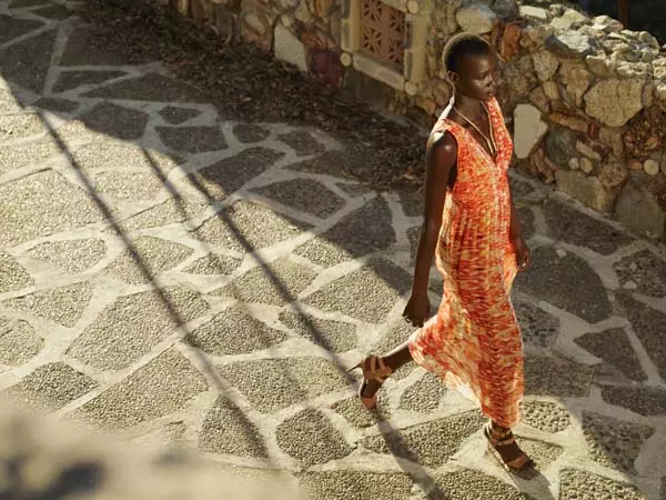 Ataui Deng-ը Մարկ Սեգալի կողմից՝ Bergdorf Goodman Spring 2011-ի համար