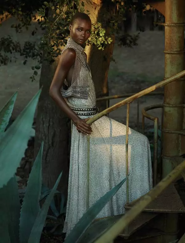 Ataui Deng saunia e Mark Segal mo Bergdorf Goodman Spring 2011