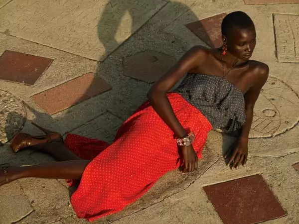 Ataui Deng door Mark Segal voor Bergdorf Goodman lente 2011