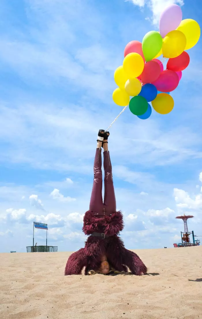 Hartje Andresen gavo „Topsy Turvy“ už Elle Muliarchyk filmą „Dossier Shoot“.