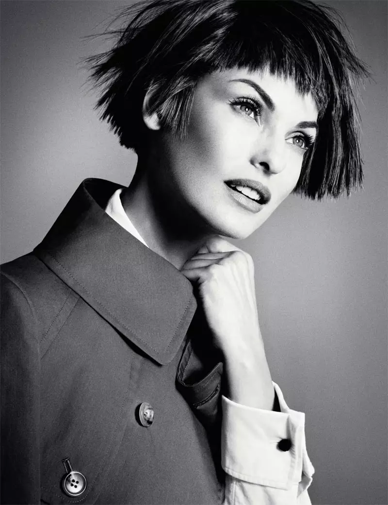 Linda Evangelista Dons Menswear Looks for Interview Errusiako iraileko azaleko istorioa