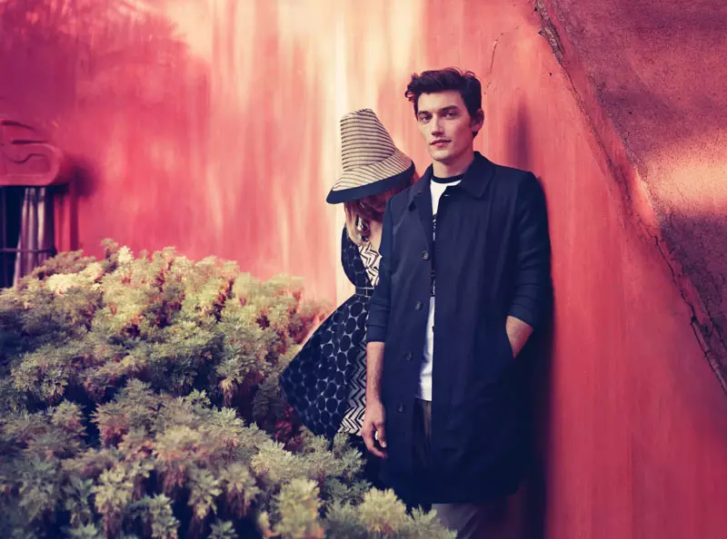 Marni x H&M İlkbahar 2012 Kampanyası için Liu Wen ve Imogen Poots, Markus Jans