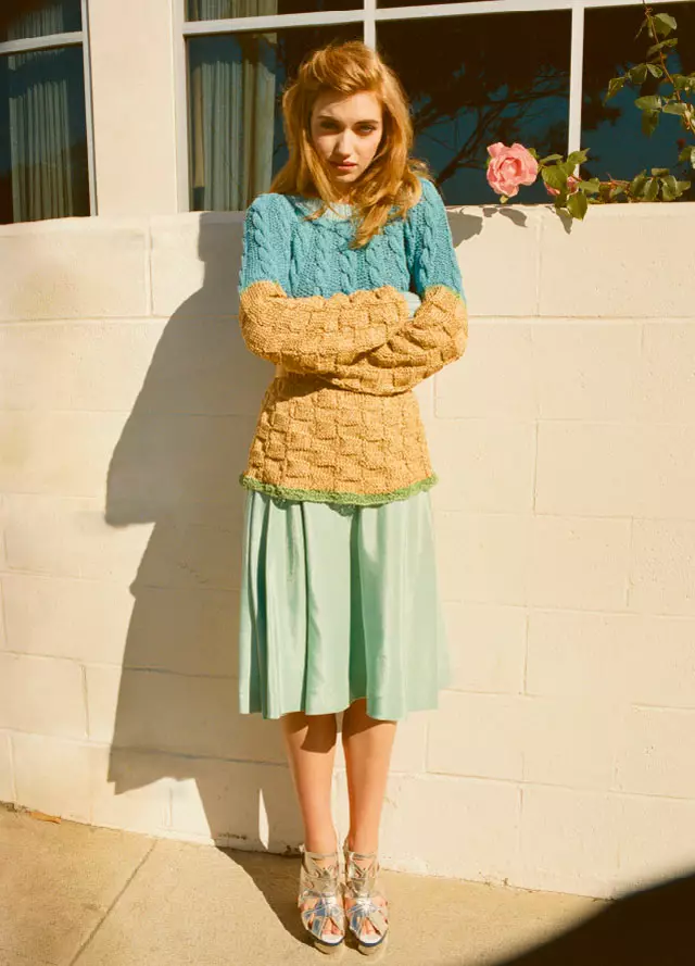 Imogen Poots ku Hilary Walsh pikeun Tank Spring 2012