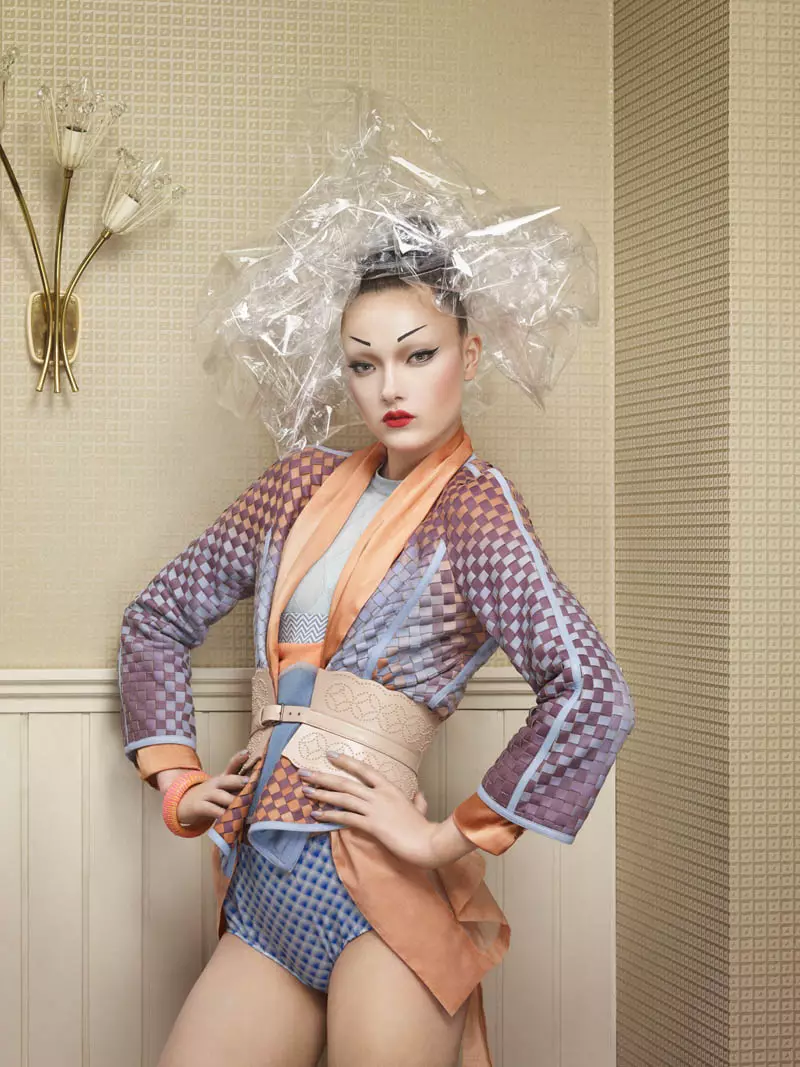 Yumi Lambert เป็น 'Pop Geisha' สำหรับ Jalouse มีนาคม 2013 โดย Erwin Olaf