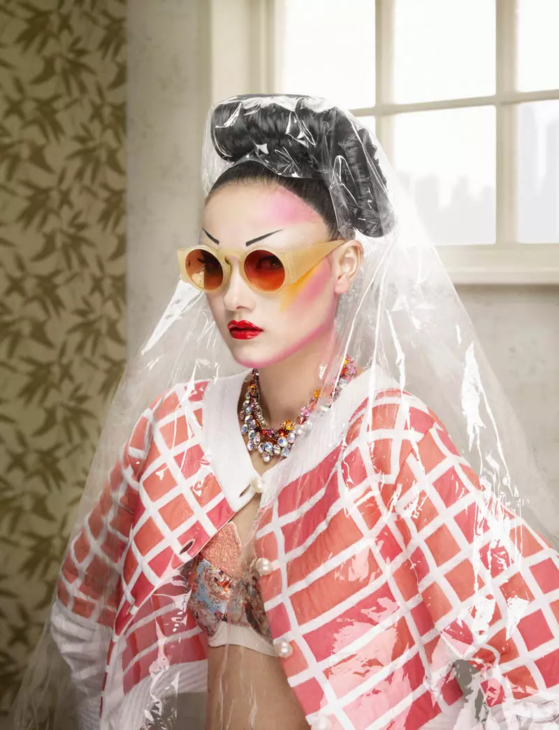 Yumi Lambert és una 'Pop Geisha' per a Jalouse March 2013 d'Erwin Olaf