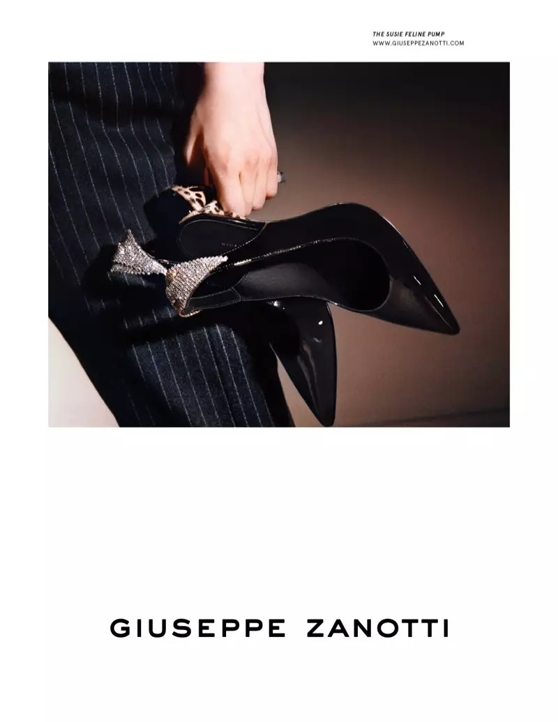 Giuseppe Zanotti destaca les bombes Susie Feline a la campanya tardor-hivern 2019