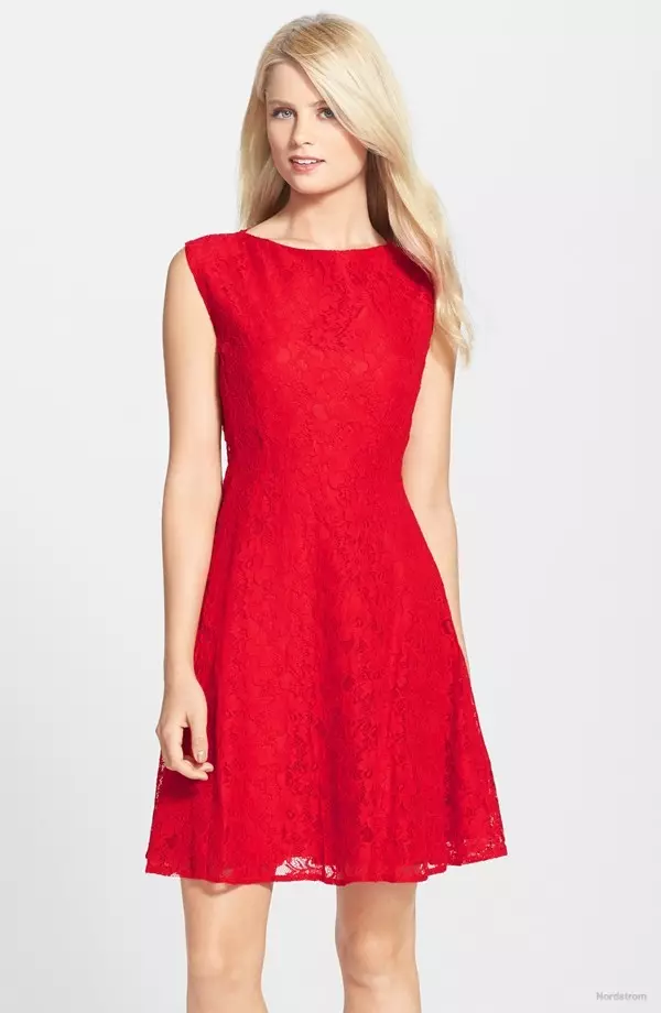 French Connection Lace Fit & Flare Dress 106,80 dollara satılır