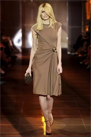 Armani Privé | پارى Ha Haute Couture Fall 2010