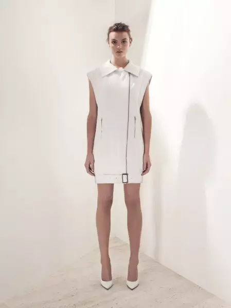 Bassike's Resort 2012/13 цуглуулга нь тансаг зэрэглэлийн тансаг байдлыг санал болгодог