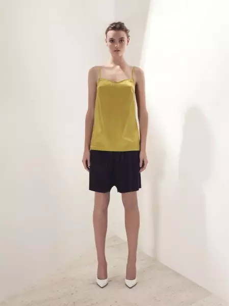 Bassike's Resort 2012/13 цуглуулга нь тансаг зэрэглэлийн тансаг байдлыг санал болгодог