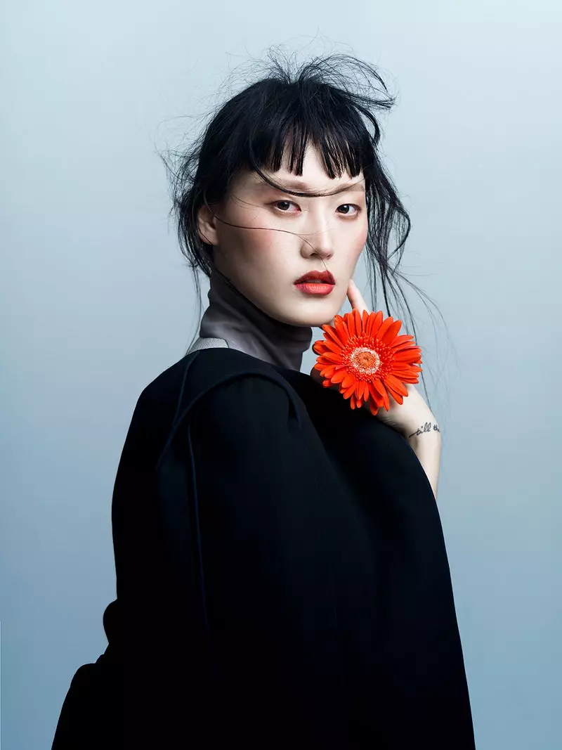 Faataitaiga Hye Seung Lee mo Harper's Bazaar Vietnam Novema 2017. Ata: Jingna Zhang