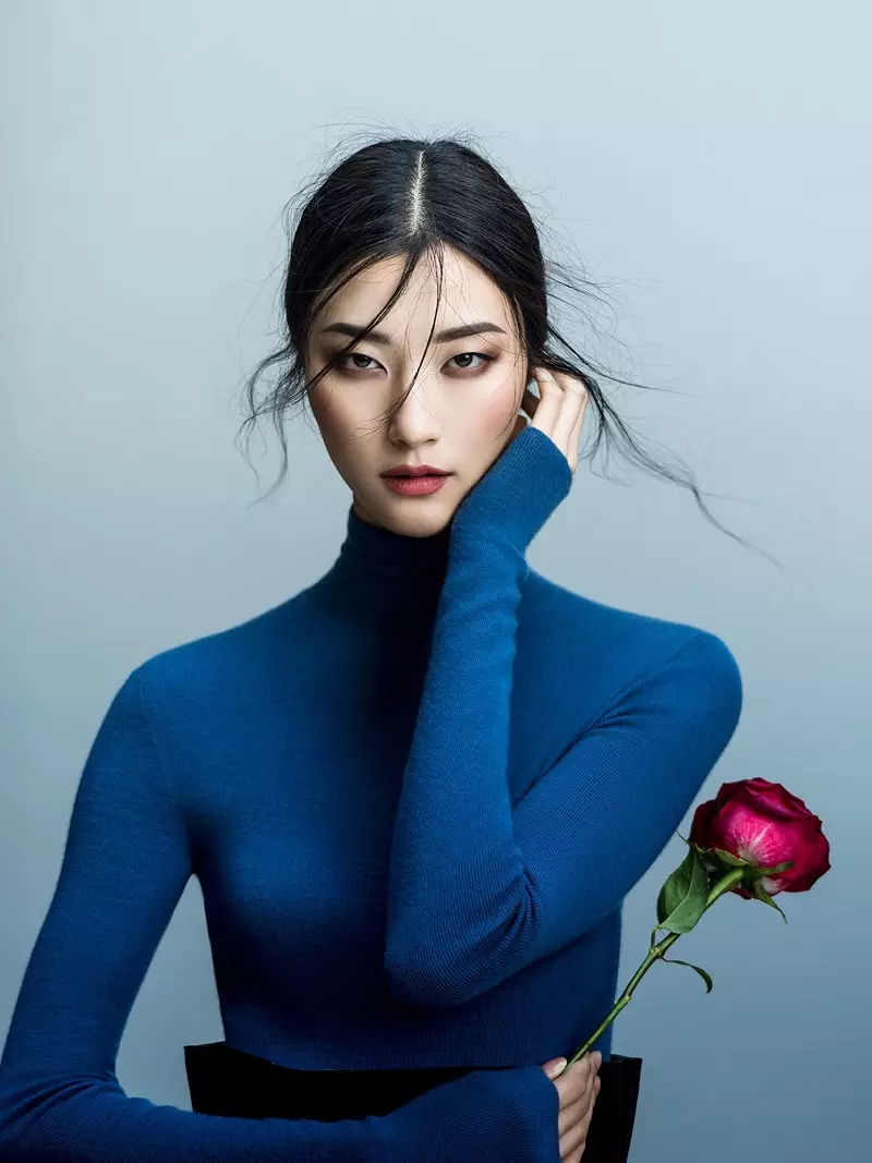 Modelo Ji Hye Park para Harper's Bazaar Vietnam noviembre de 2017. Foto: Jingna Zhang