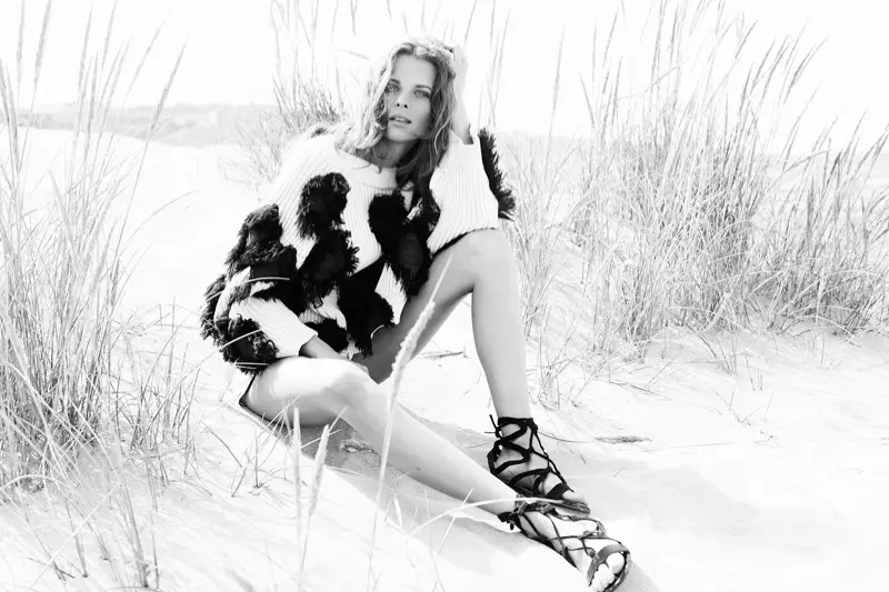 Beach Chic: Anouk de Heer Poses mo Richard Bernardin i Grazia Paris