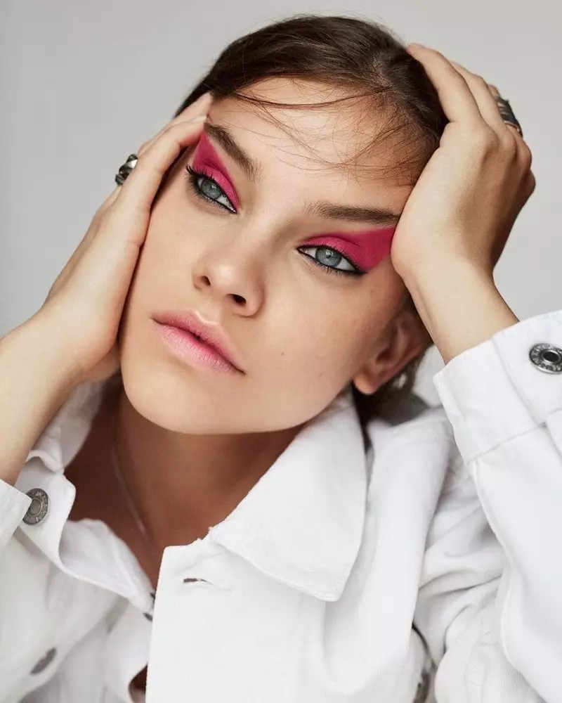 Barbara Palvin Models Համարձակ դիմահարդարում փնտրում է Vogue Taiwan-ը