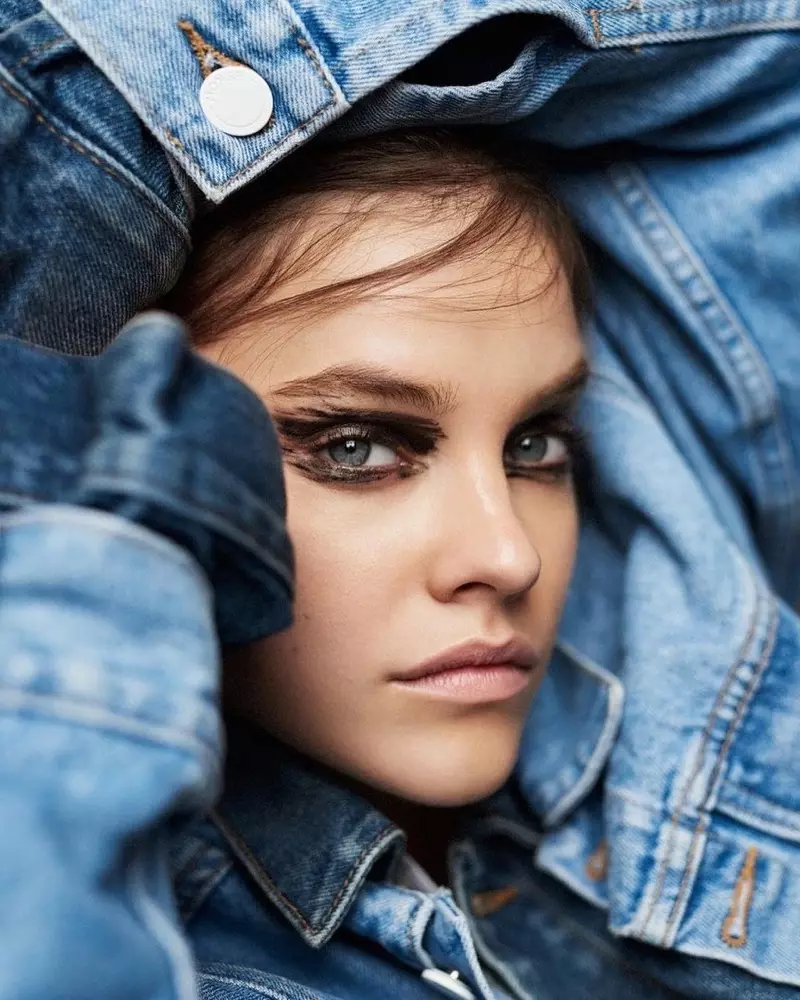 Barbara Palvin modellari qalin bo'yanish Vogue Tayvan uchun ko'rinadi