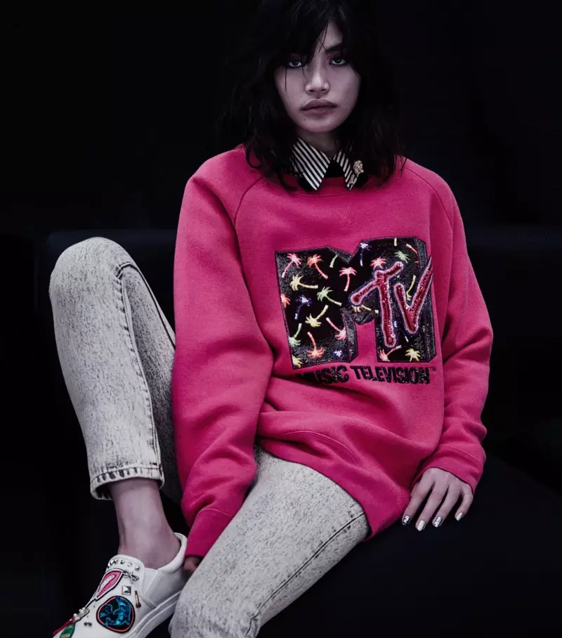 Marc Jacobs dekore lenn-melanj sweatshirt, abako ankore asid-lave ak Mercer twal tenis glise-sou