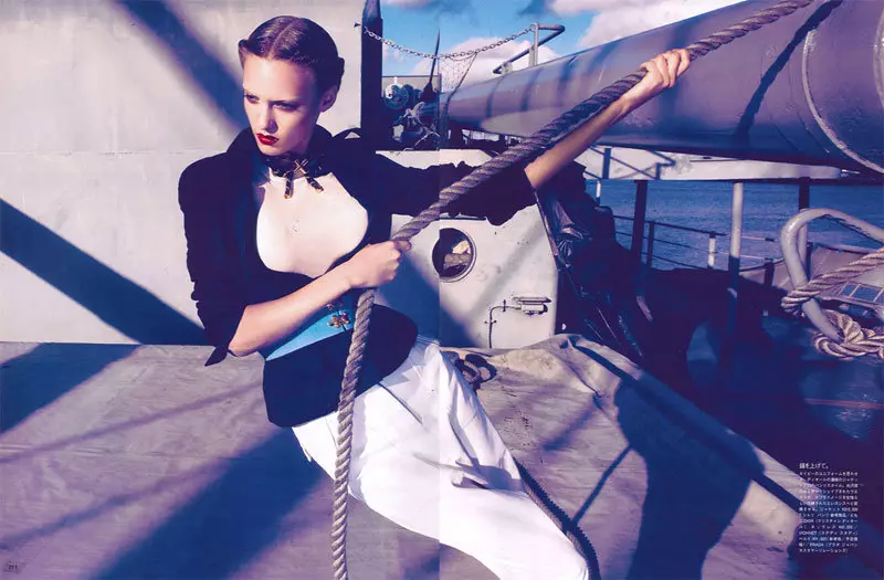 Theres Alexandersson af Camilla Akrans for Vogue Nippon marts 2011