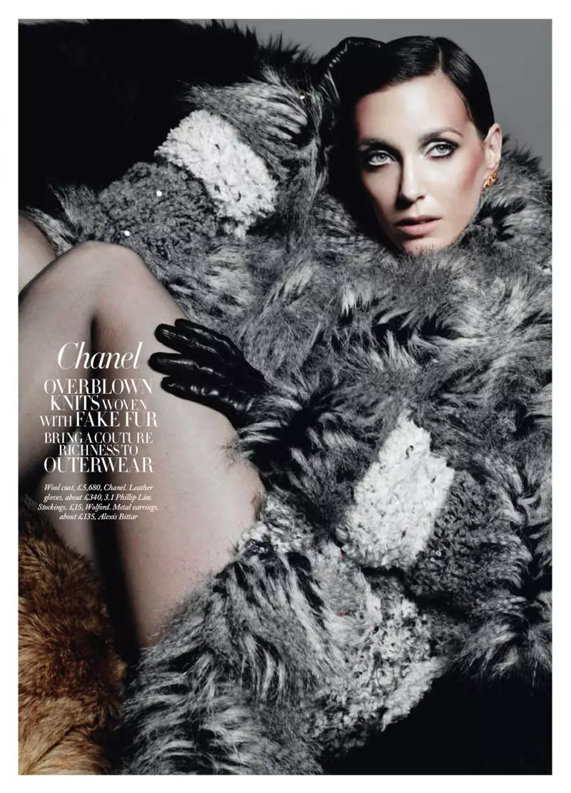 Hannelore Knuts de Michel Comte por Harper's Bazaar UK aŭgusto 2010