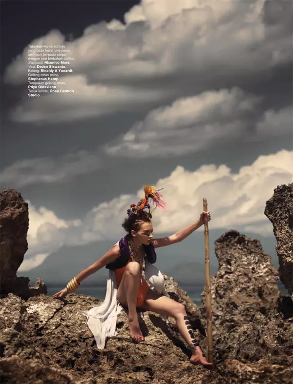 Harper's Bazaar Indonesië | Julia Jamil door Davy Linggar