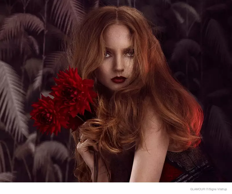 Lily Cole modellerer Red Hot Fashion Looks i Cover Story of Glamour Italia