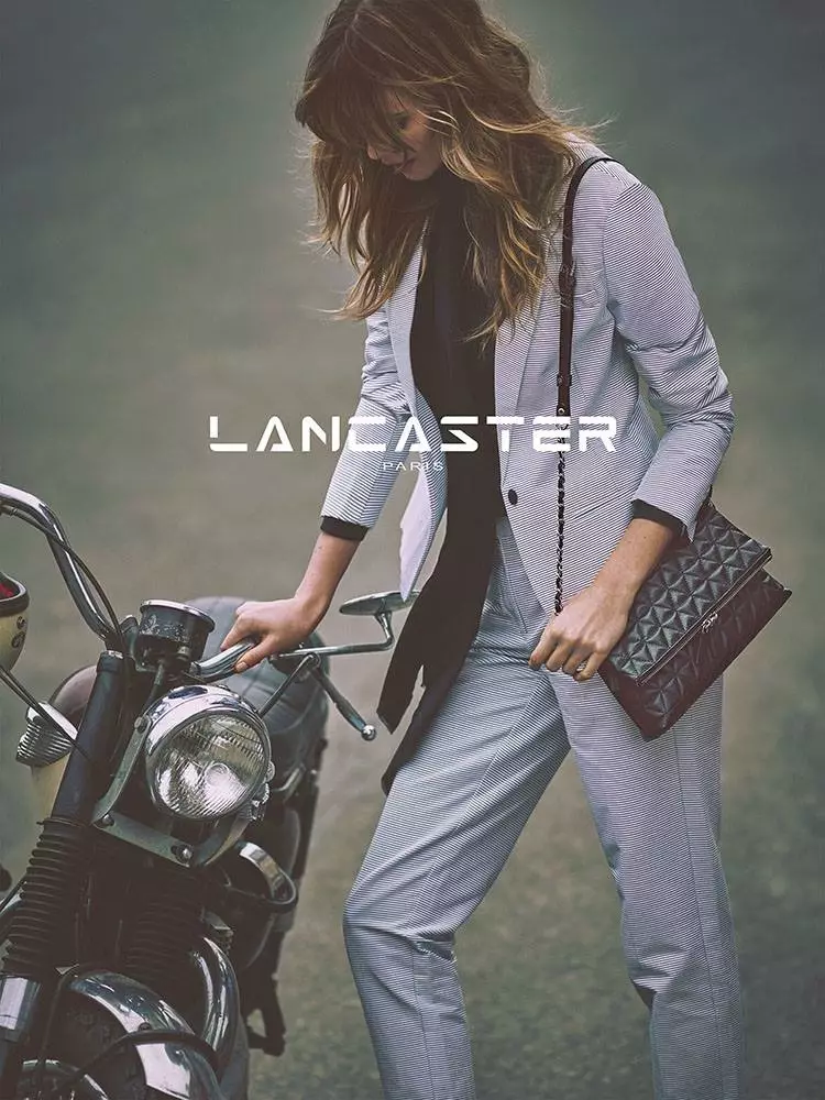 Behati Prinsloo is puur cool in de herfst 2015-advertenties van Lancaster Paris