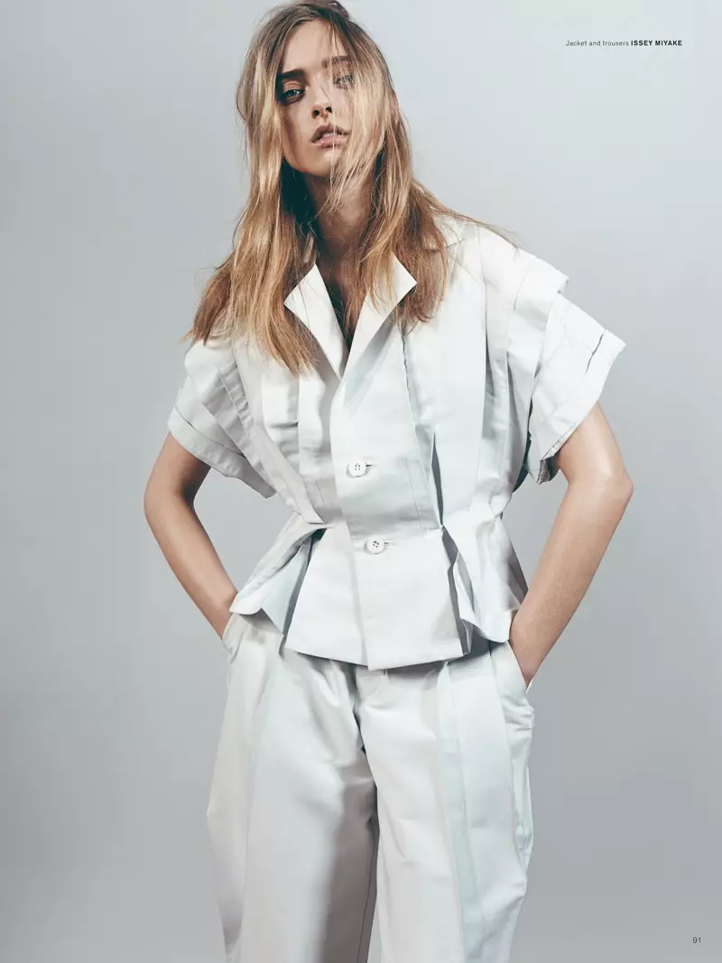 Marcelina Sowa i Sleek Styles for Archetype #1 af Felix Wong