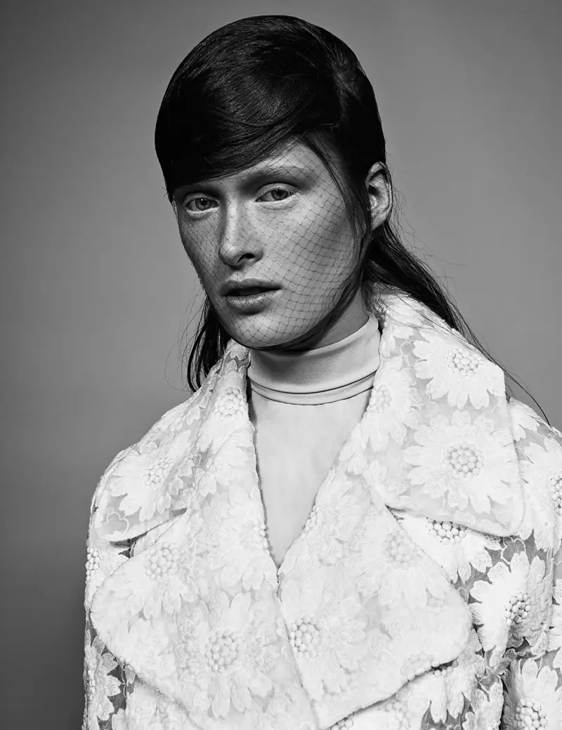 Ilva Heitmann Dons All White för SOMA Magazine av Felix Wong