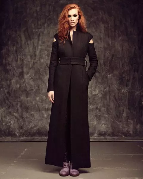 Elise Hélène Gatschene untuk Mikhael Kale Fall 2012 oleh Felix Wong