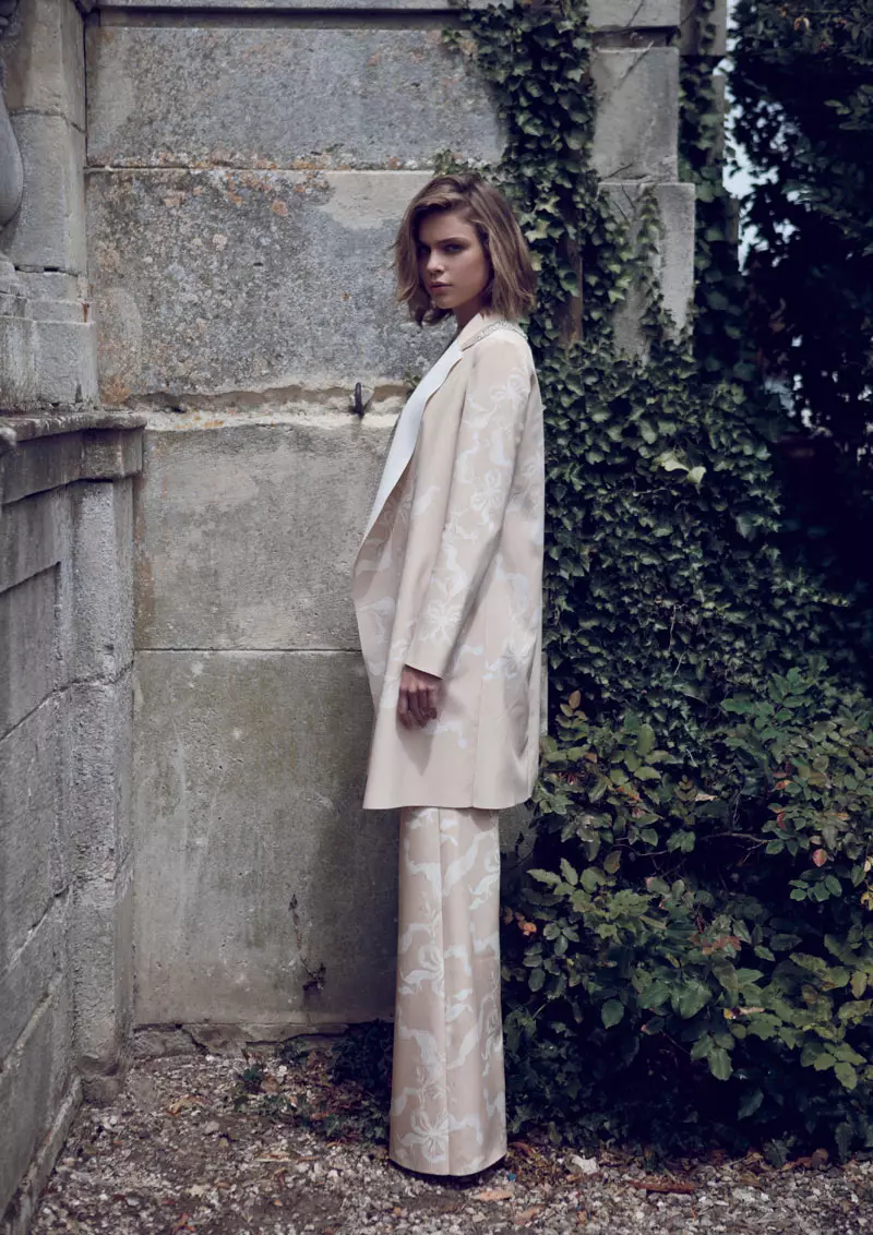 Kim Noorda ar gyfer Ymgyrch Ellery Resort 2011 gan Darren McDonald