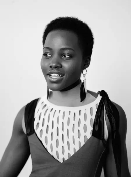 Lupita Nyong'o to promienna piękność w sesji okładkowej InStyle