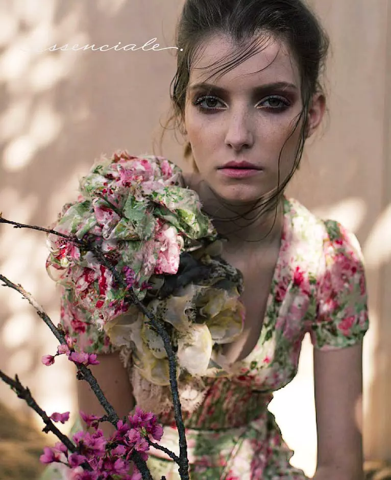 UNatalia Shueroff nguGustavo Marx we-Essenciale Spring 2011 Campaign